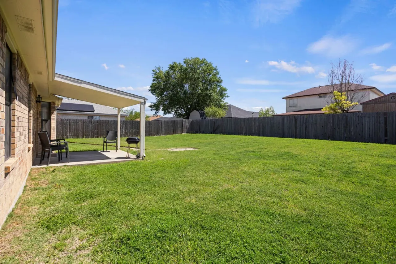 Affordable & Clean Sleeps 8 6
