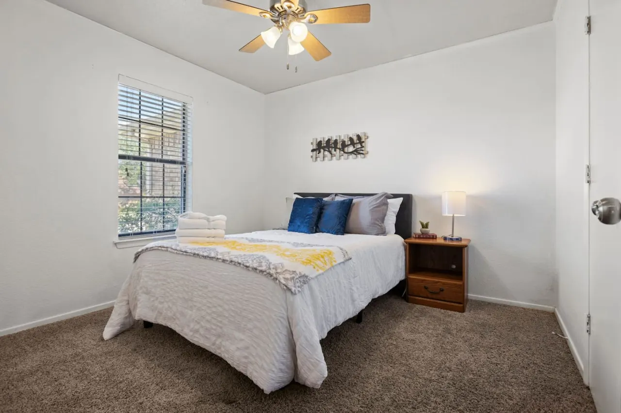 Affordable & Clean Sleeps 8 7