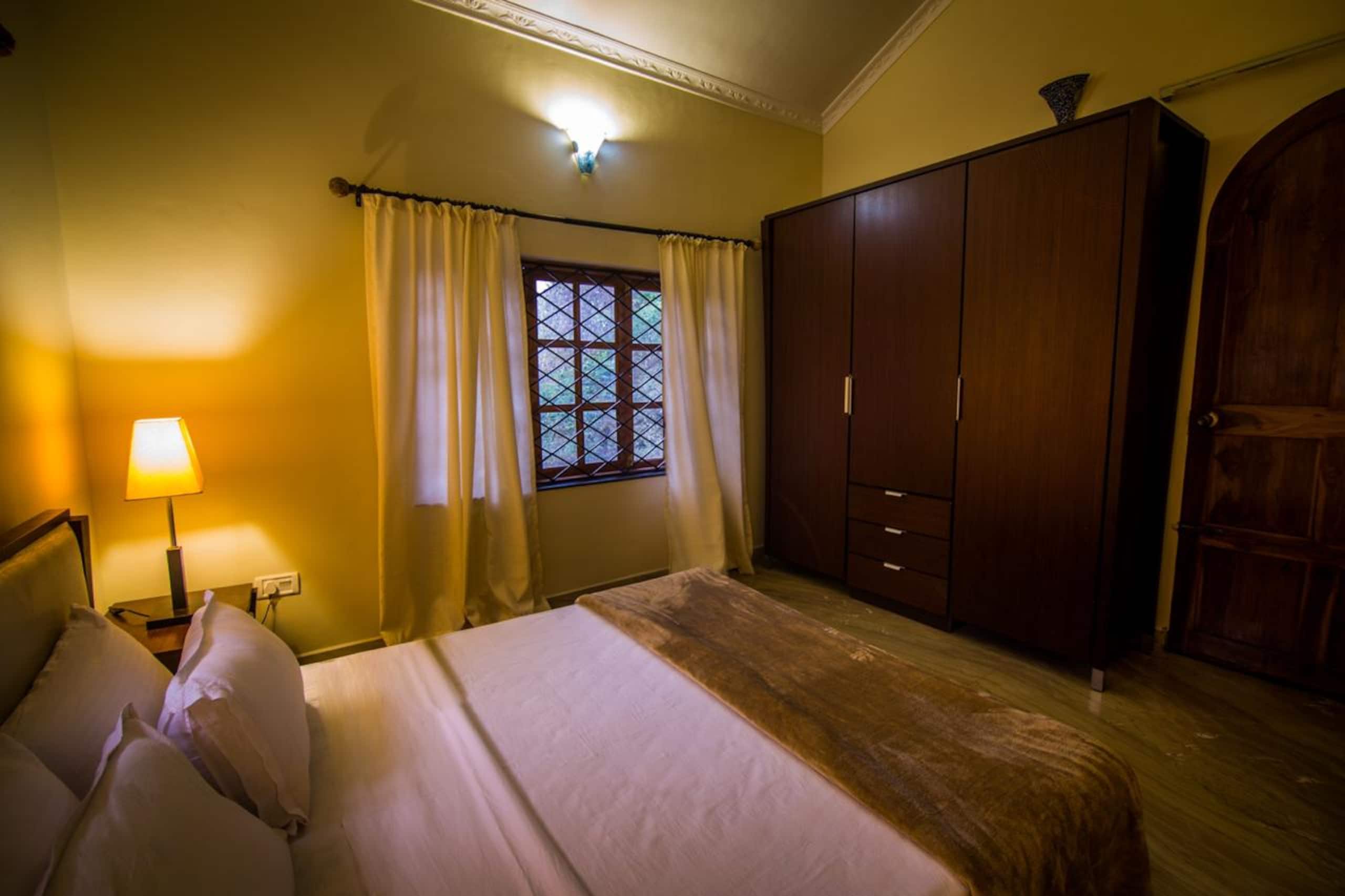 06 BHK with  private pool in Arproa 19