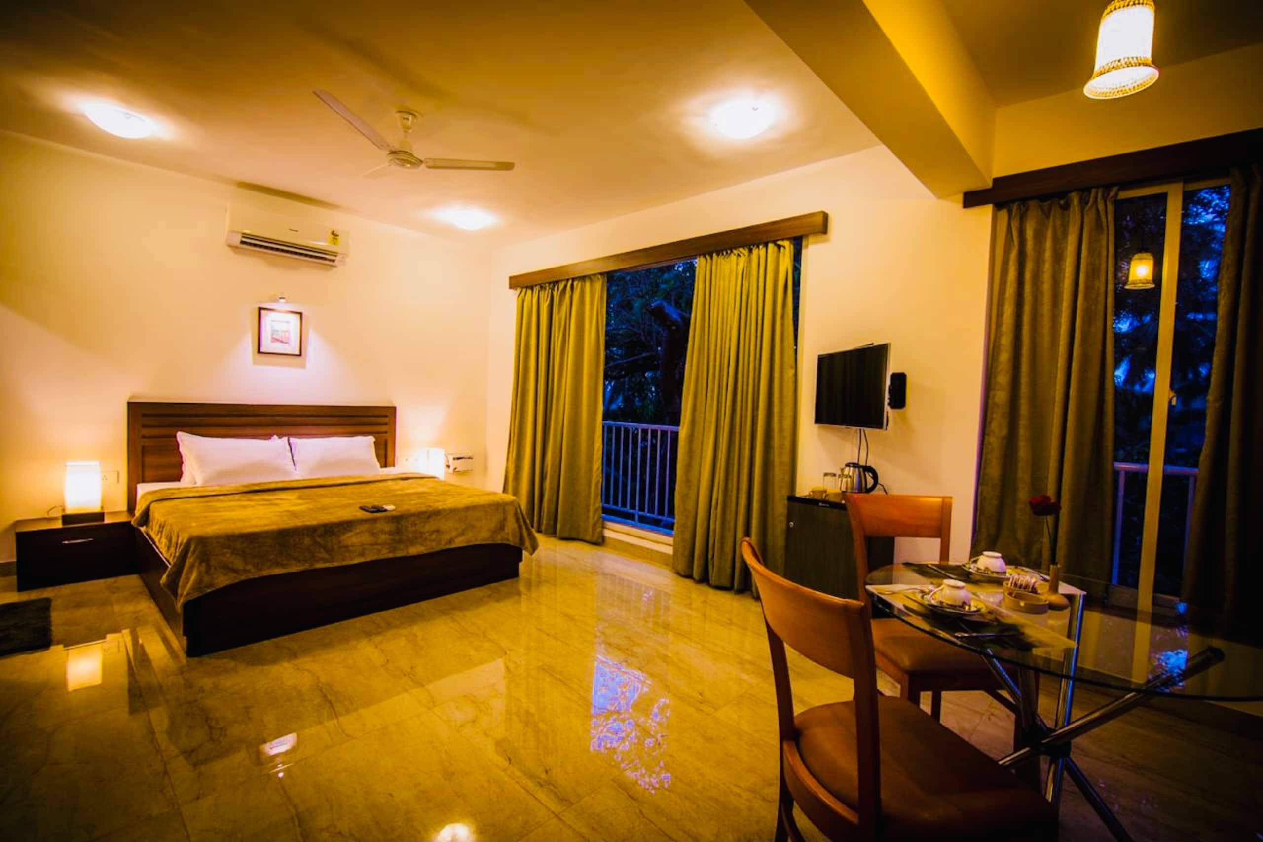 06 BHK with  private pool in Arproa 16