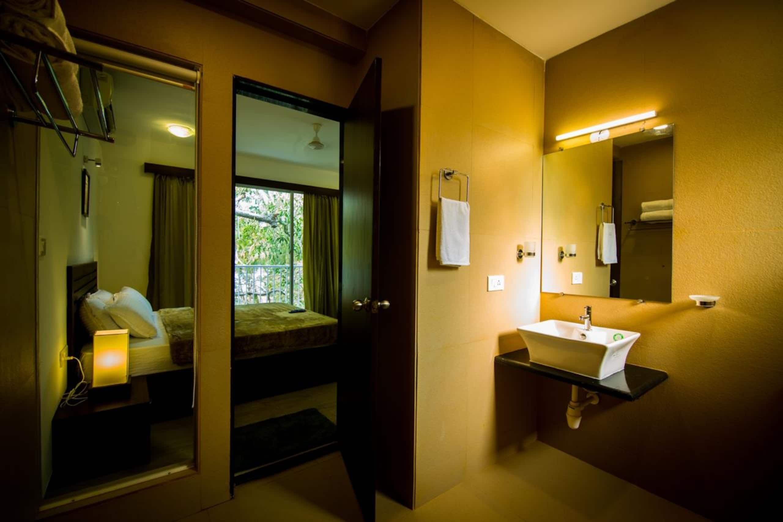 06 BHK with  private pool in Arproa 13