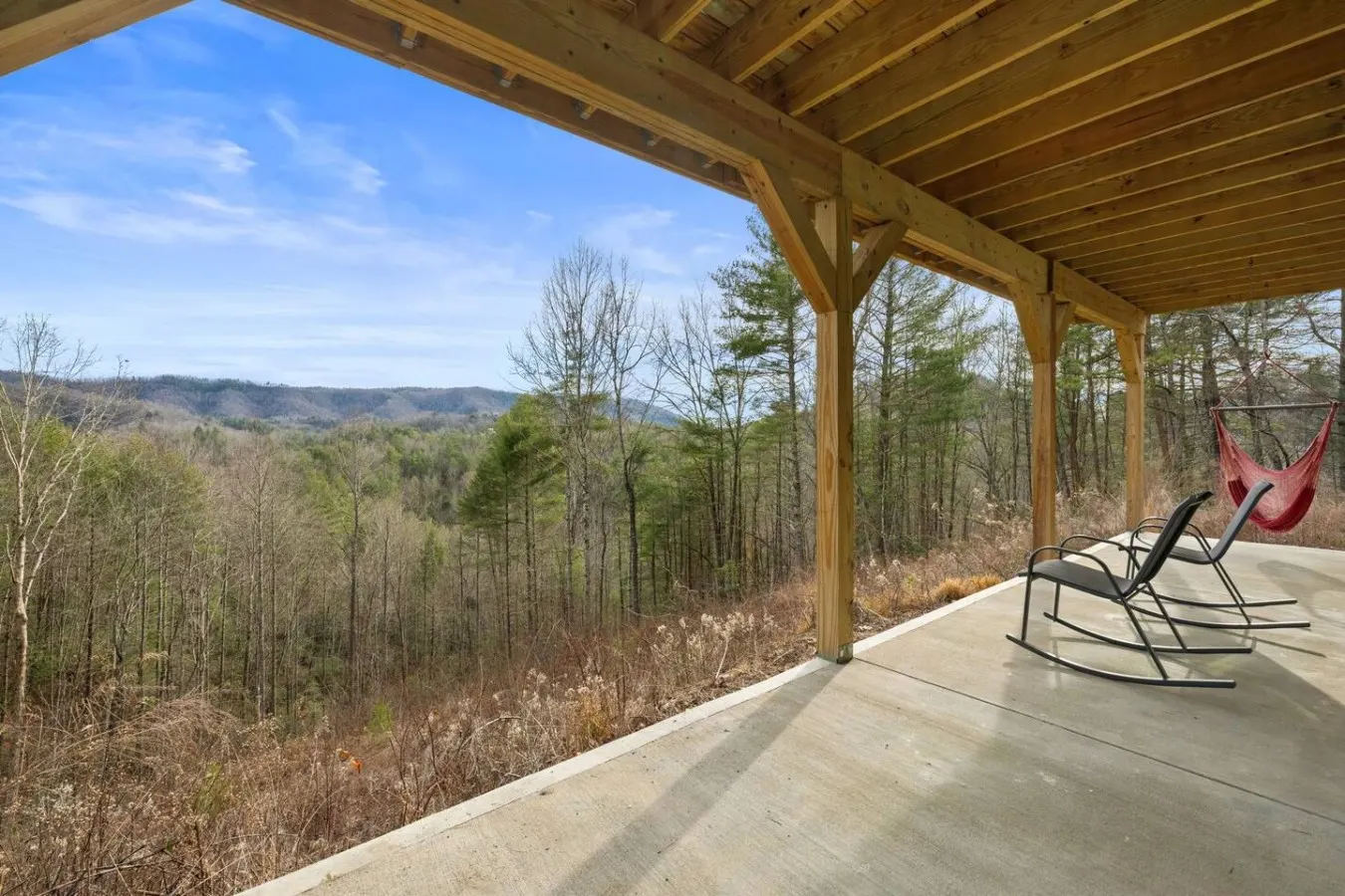Stunning Mountain Views Deck, Fire Pit & Hammock 10