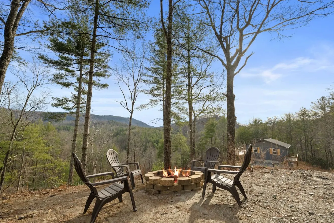 Stunning Mountain Views | Deck, Fire Pit & Hammock — photo 4