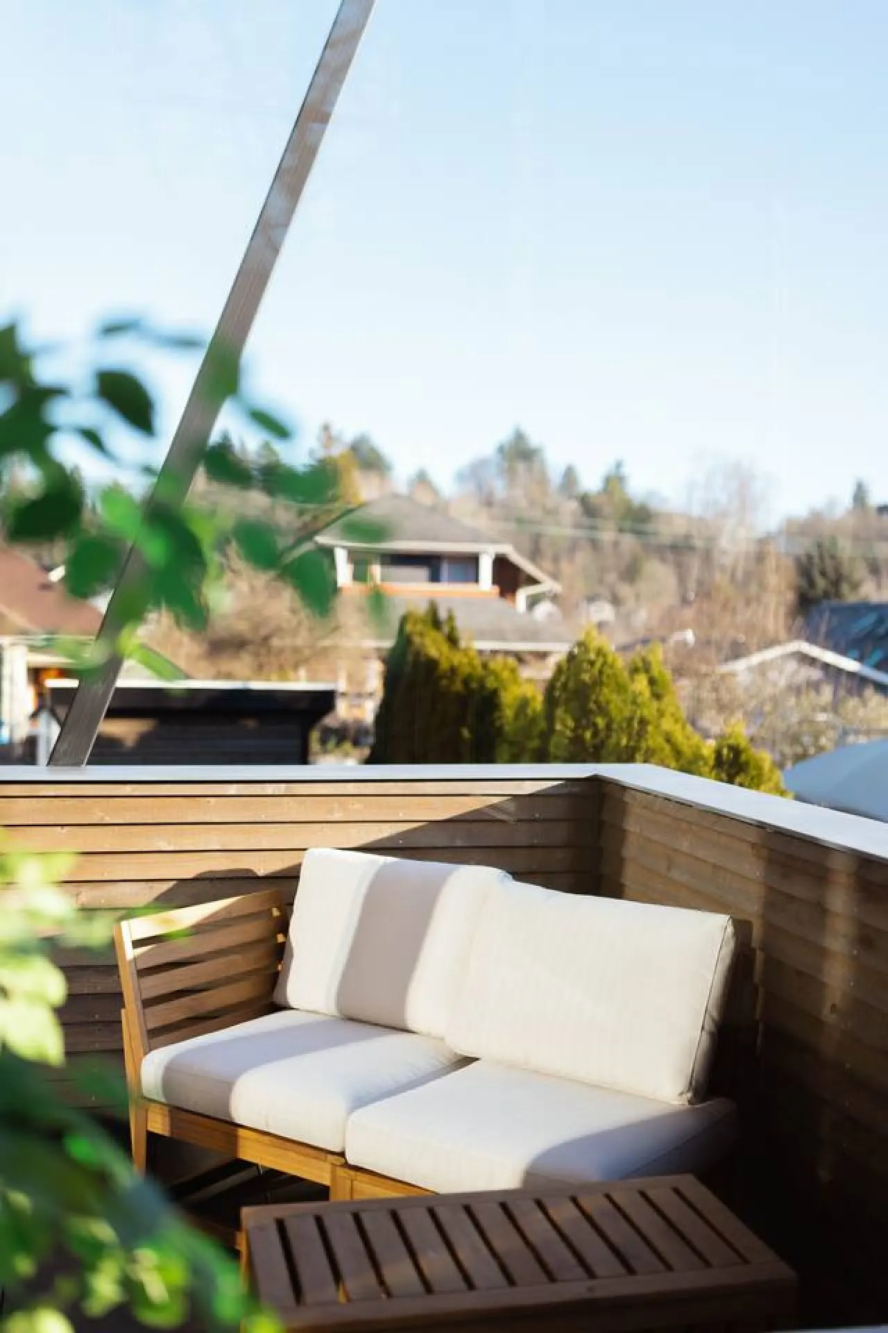 NEW Modern Treehouse Retreat Balcony & Garage 15