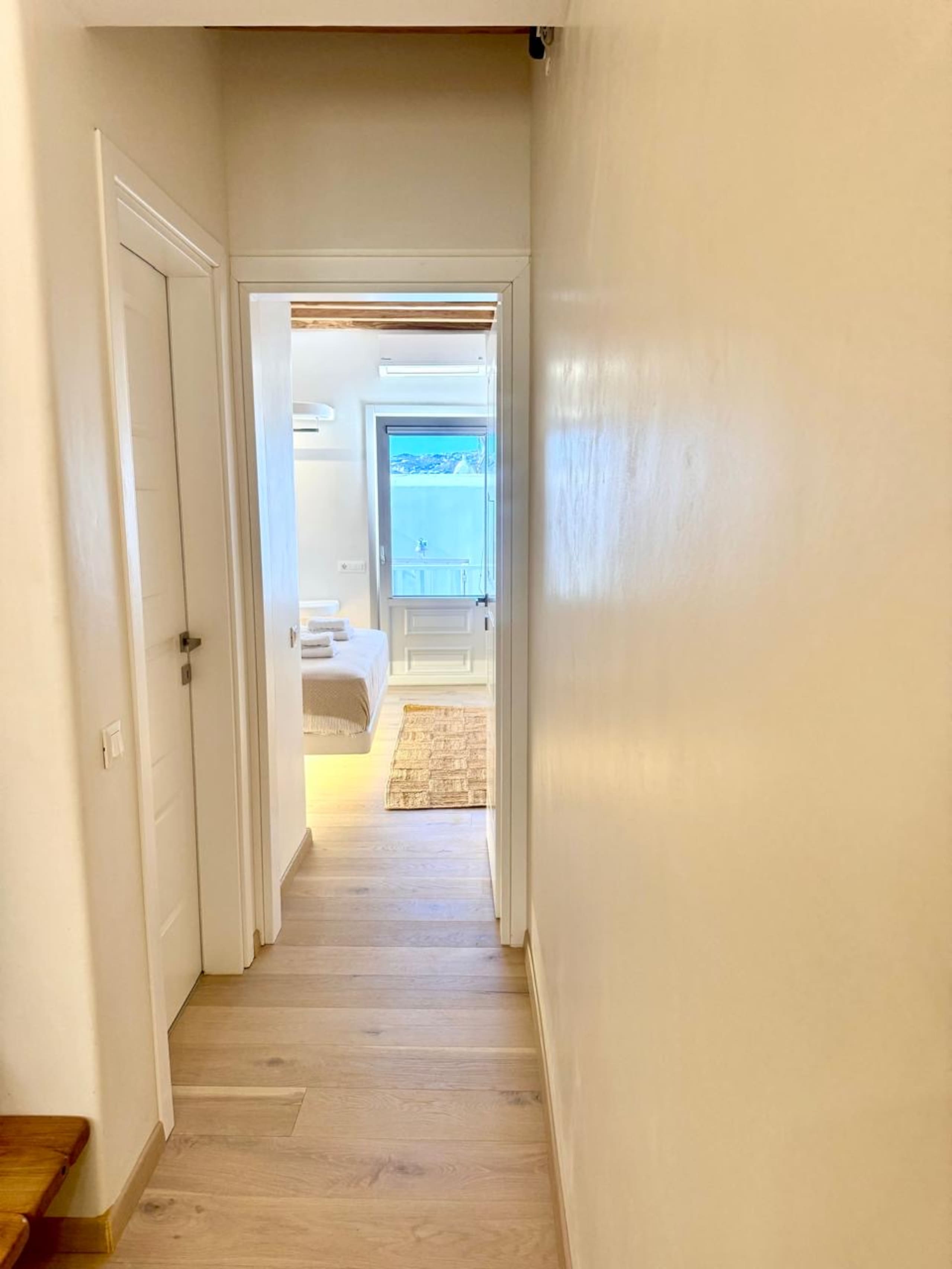 One Bedroom Triple Apartment Down Town By Merriam — photo 4