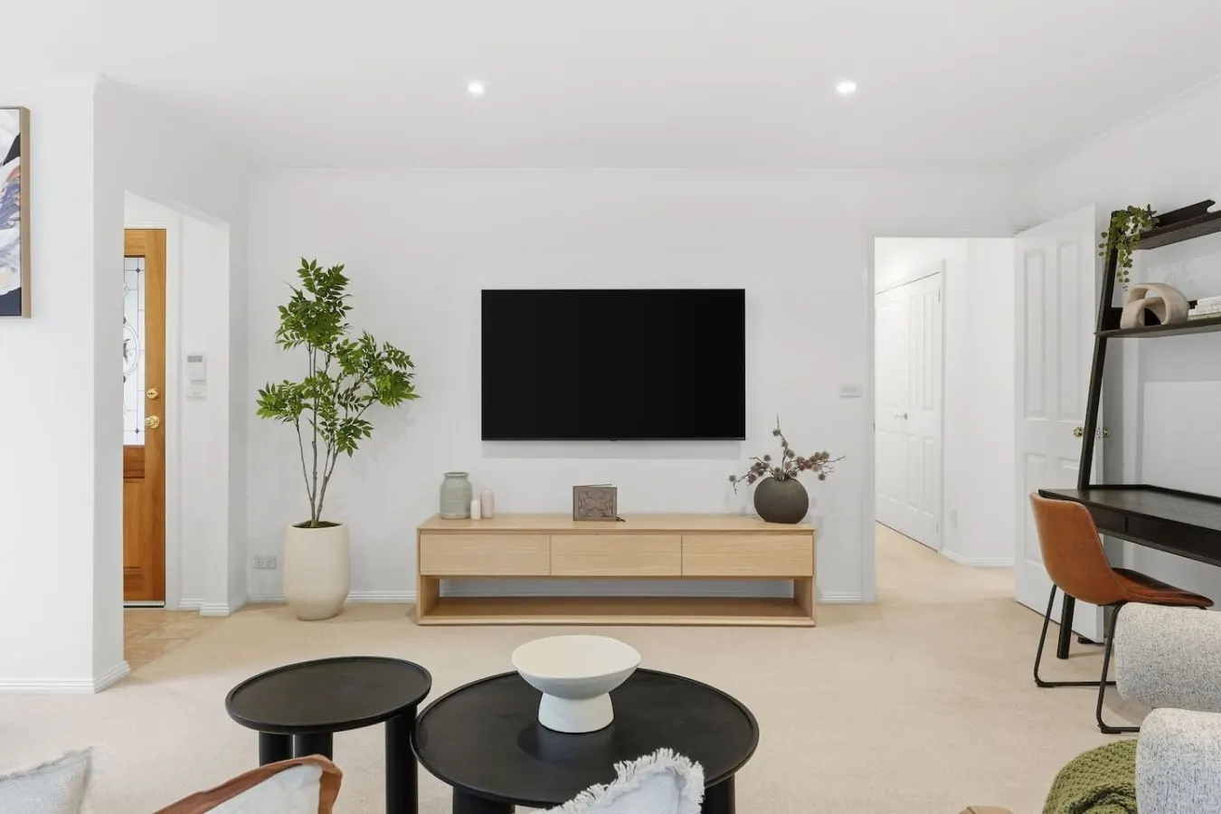 Stylish West Hobart Villa 11