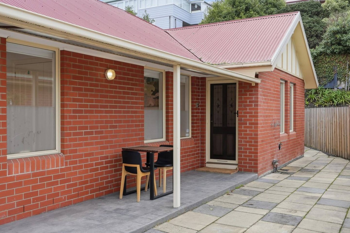 Stylish West Hobart Villa — photo 5