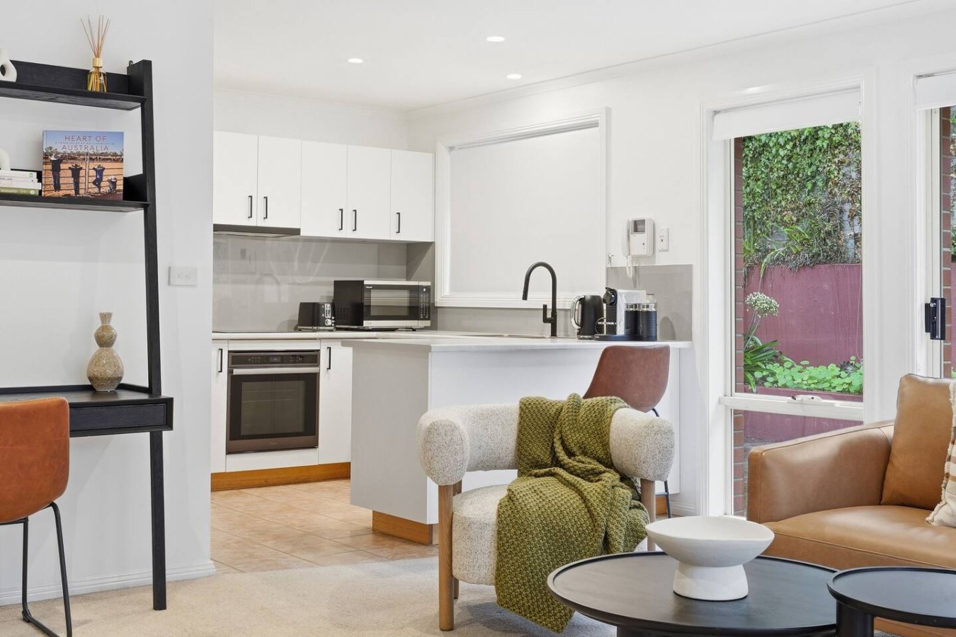 Stylish West Hobart Villa 6