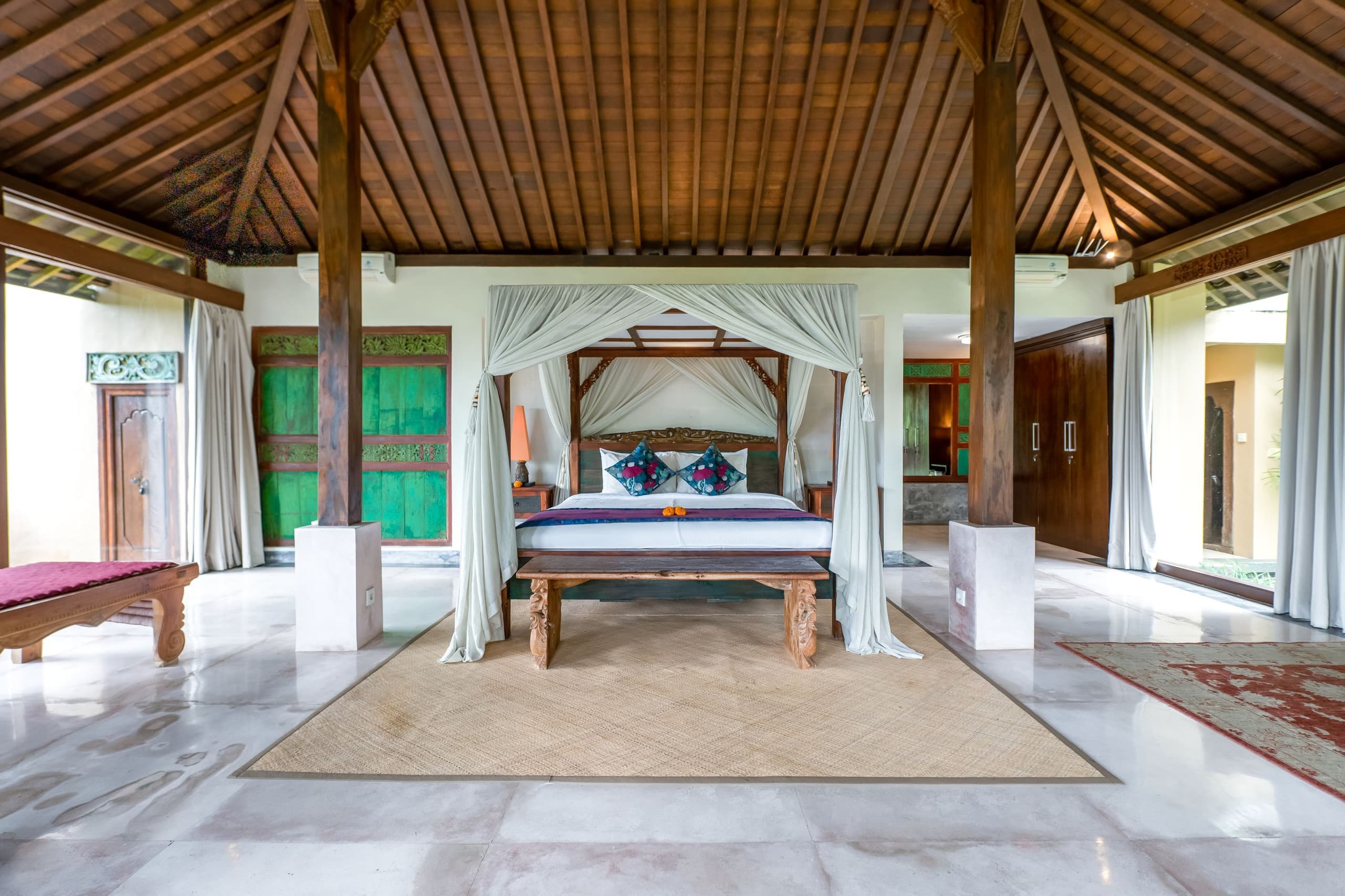 Living in Artistic Luxury 5BR Villa near Ubud 26