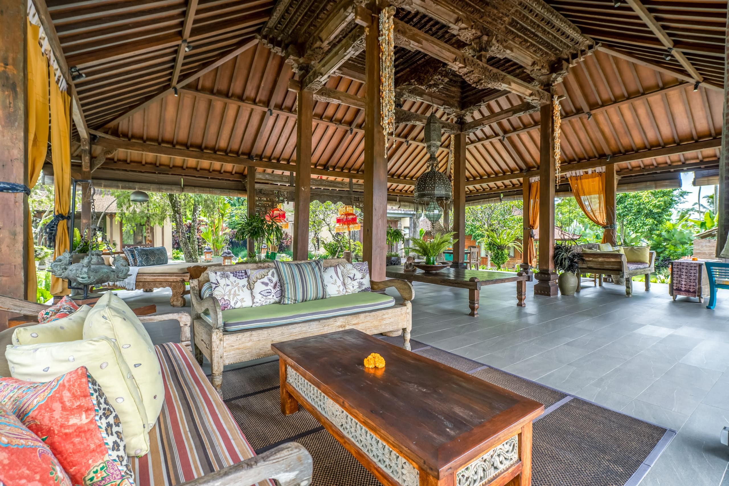 Living in Artistic Luxury 5BR Villa near Ubud 12