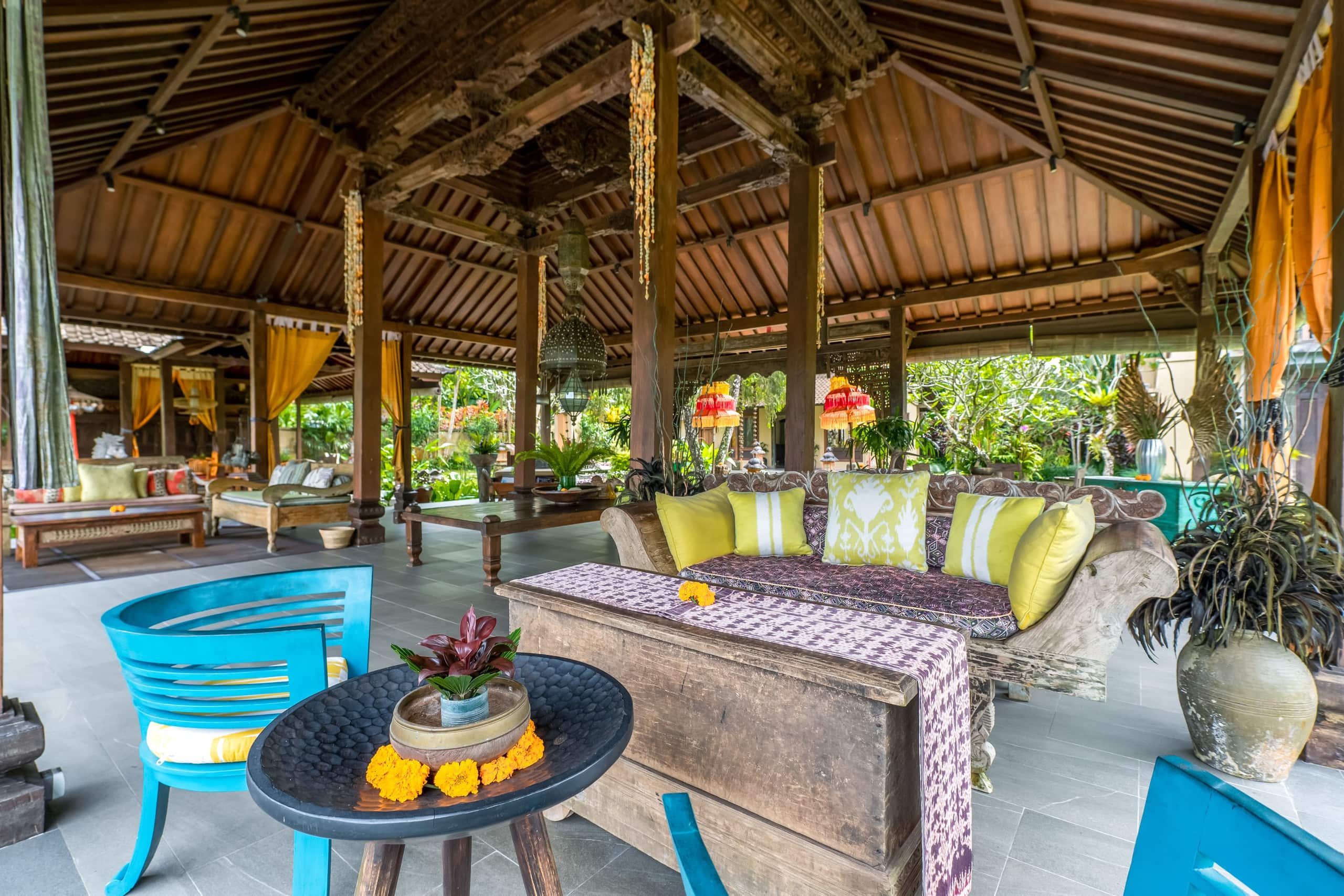 Living in Artistic Luxury 5BR Villa near Ubud 13