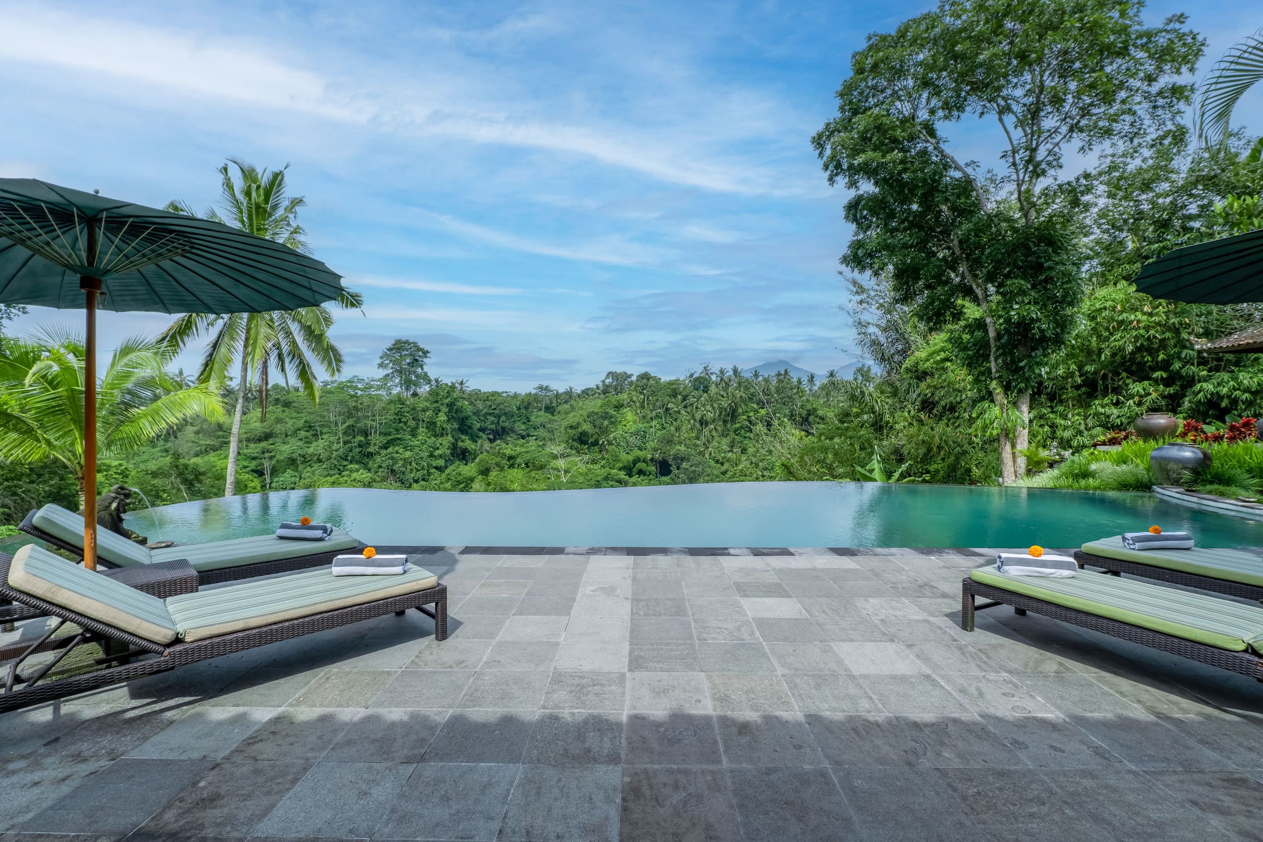 Living in Artistic Luxury 5BR Villa near Ubud 8