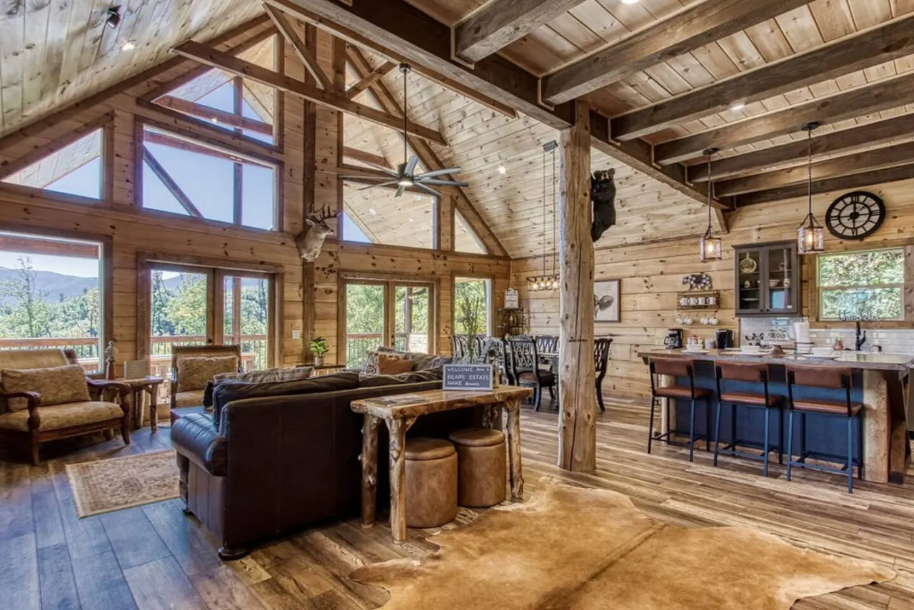 Huge Mountain LOG Cabin with Amazing Views