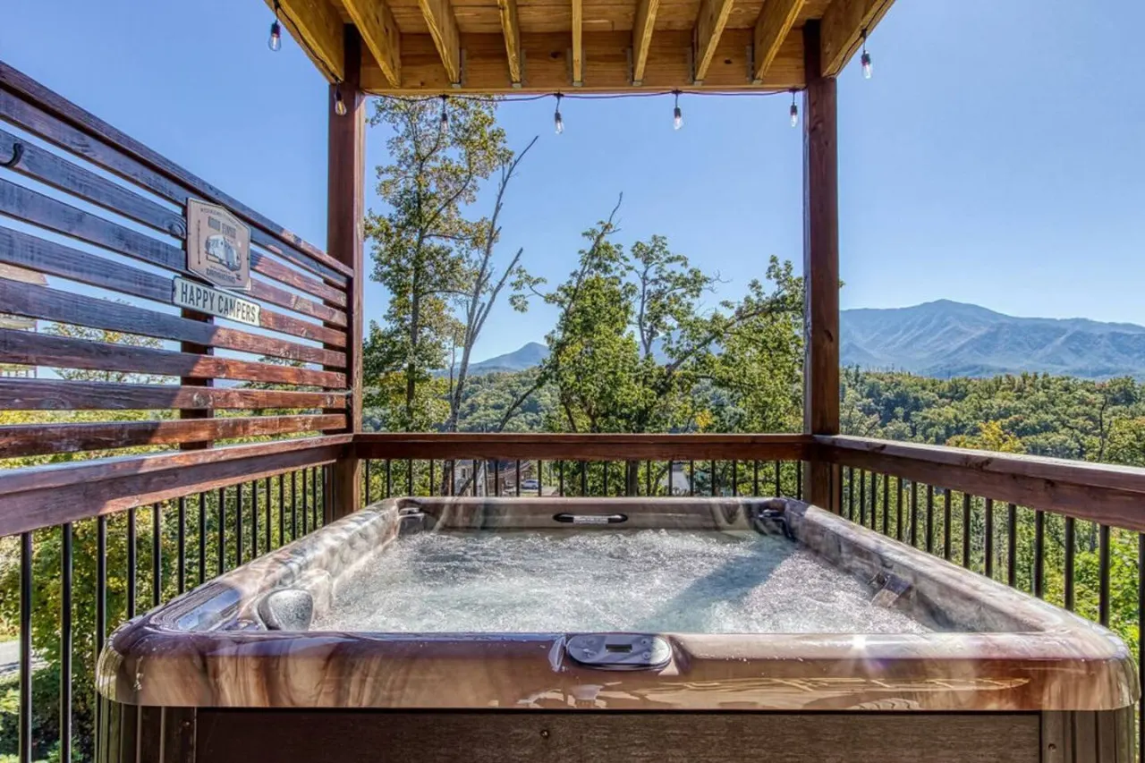 Huge Mountain LOG Cabin with Amazing Views 10