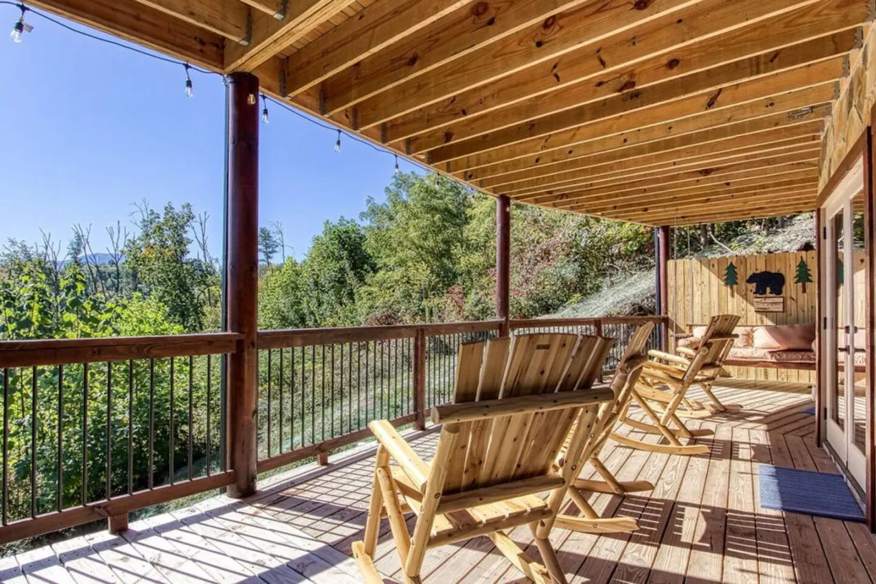 Huge Mountain LOG Cabin with Amazing Views 12