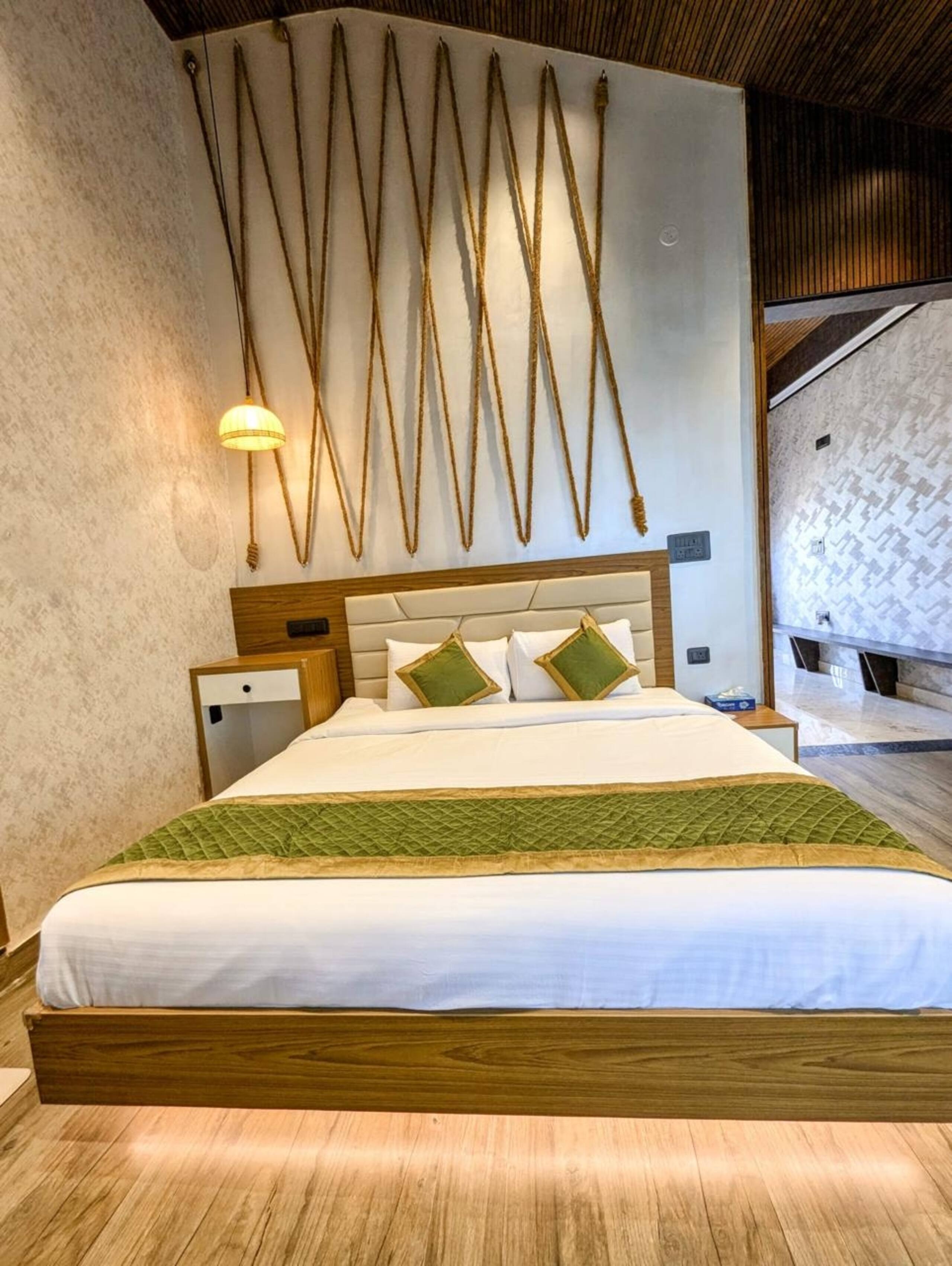 Amara Kosha Misty Nandi Hills SK - Jacuzzi+Movie 6