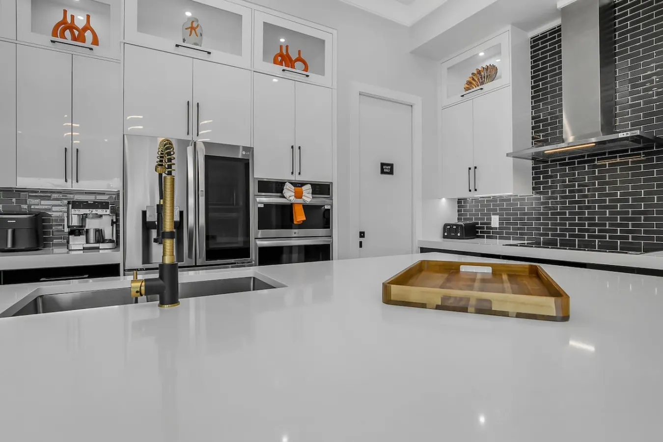 Marco Luxe Retreat / Waterfront 18