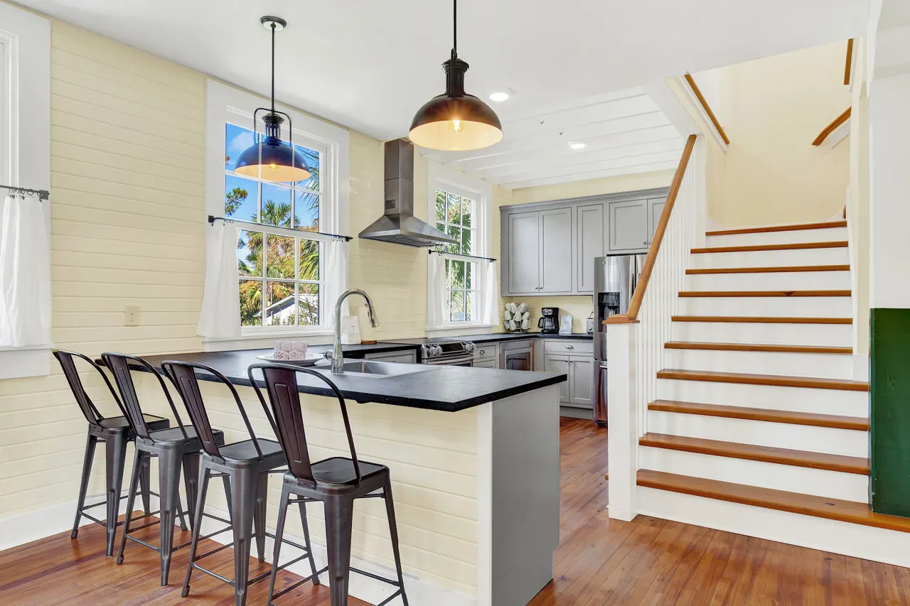 The Historic Quarters at the Commissary 3 Unit Estate — photo 4