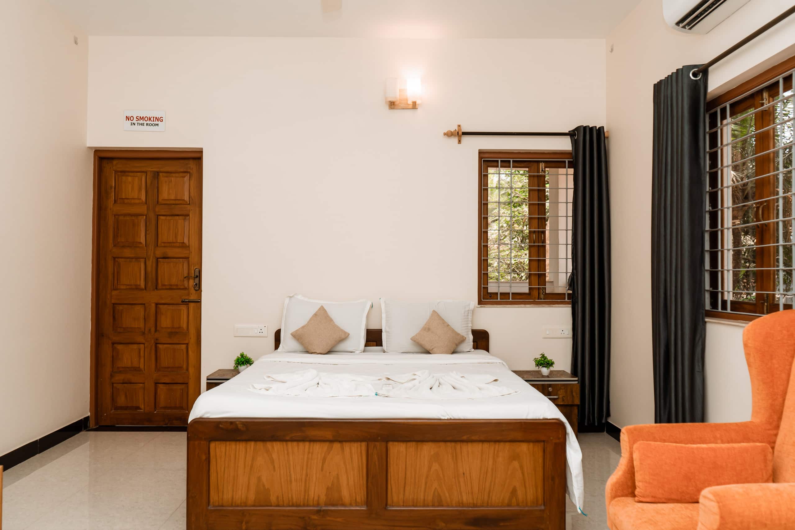 Benaulim Emerald Poolside 2BHK Haven 23