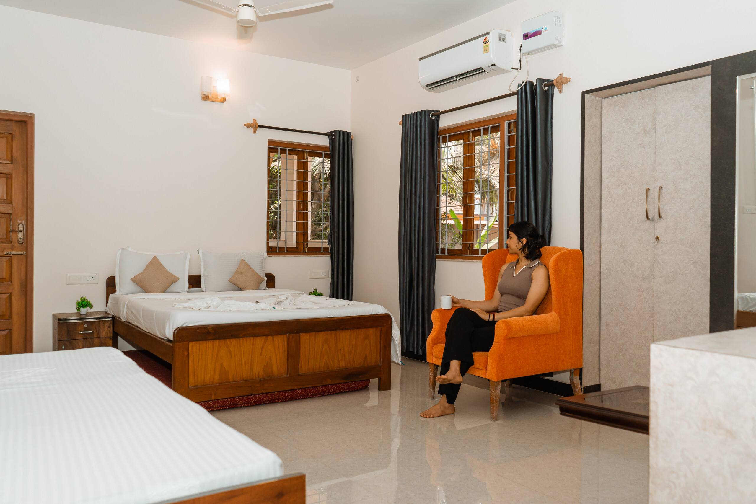 Benaulim Emerald Poolside 2BHK Haven 20