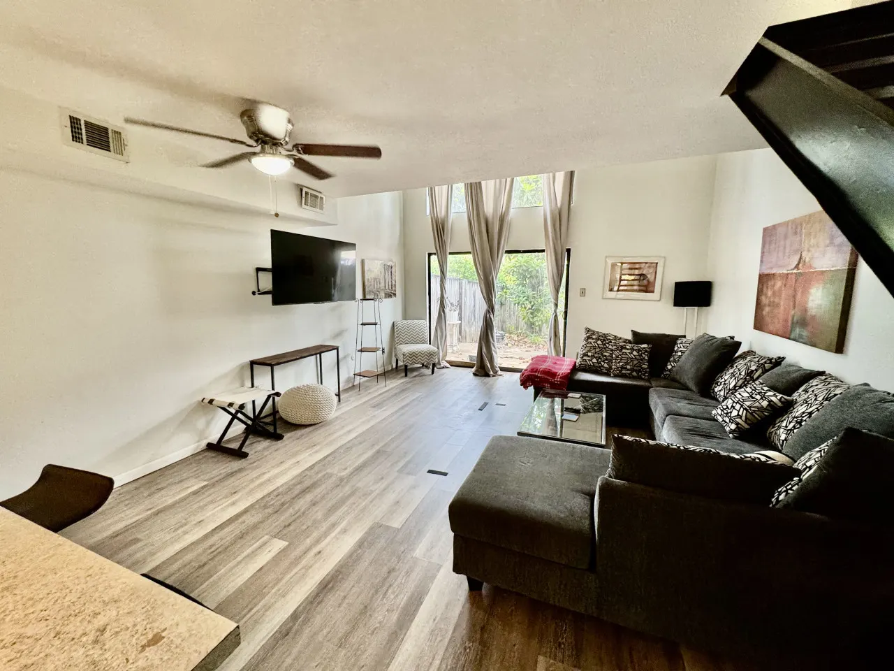 Downtown Townhouse 2