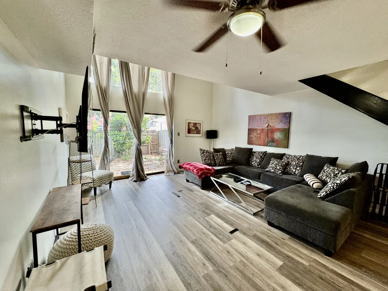 Downtown Townhouse 3