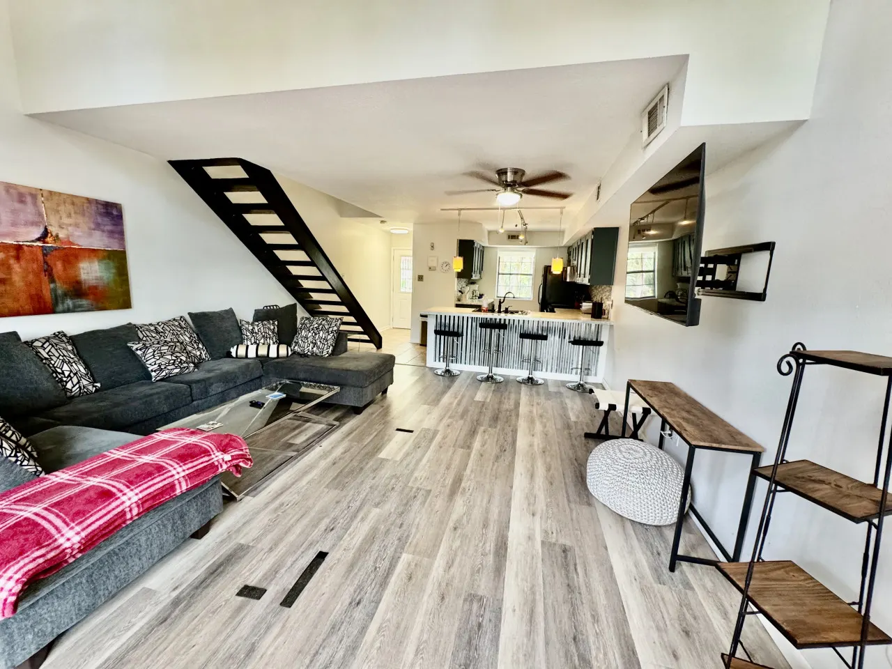 Downtown Townhouse 4