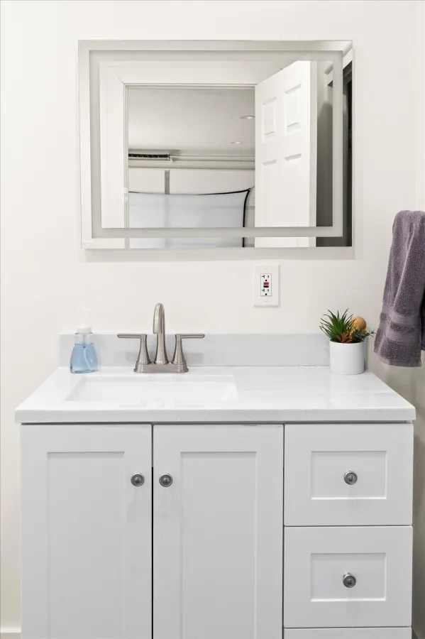 Private Bungalow Near Downtown Chandler Workspace Available! 10