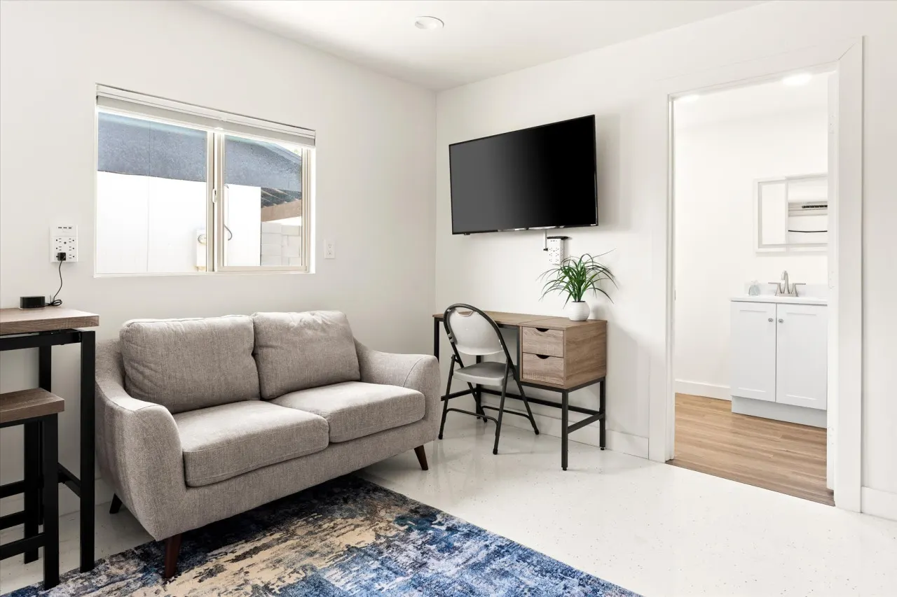 Private Bungalow Near Downtown Chandler Workspace Available! 5