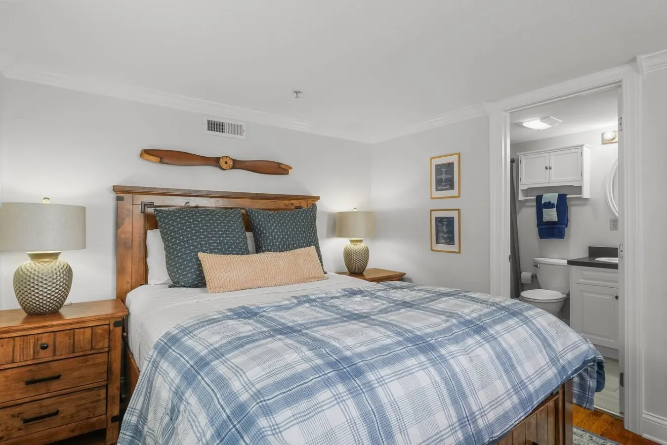 The Landing Downtown Loft + Free Parking 7
