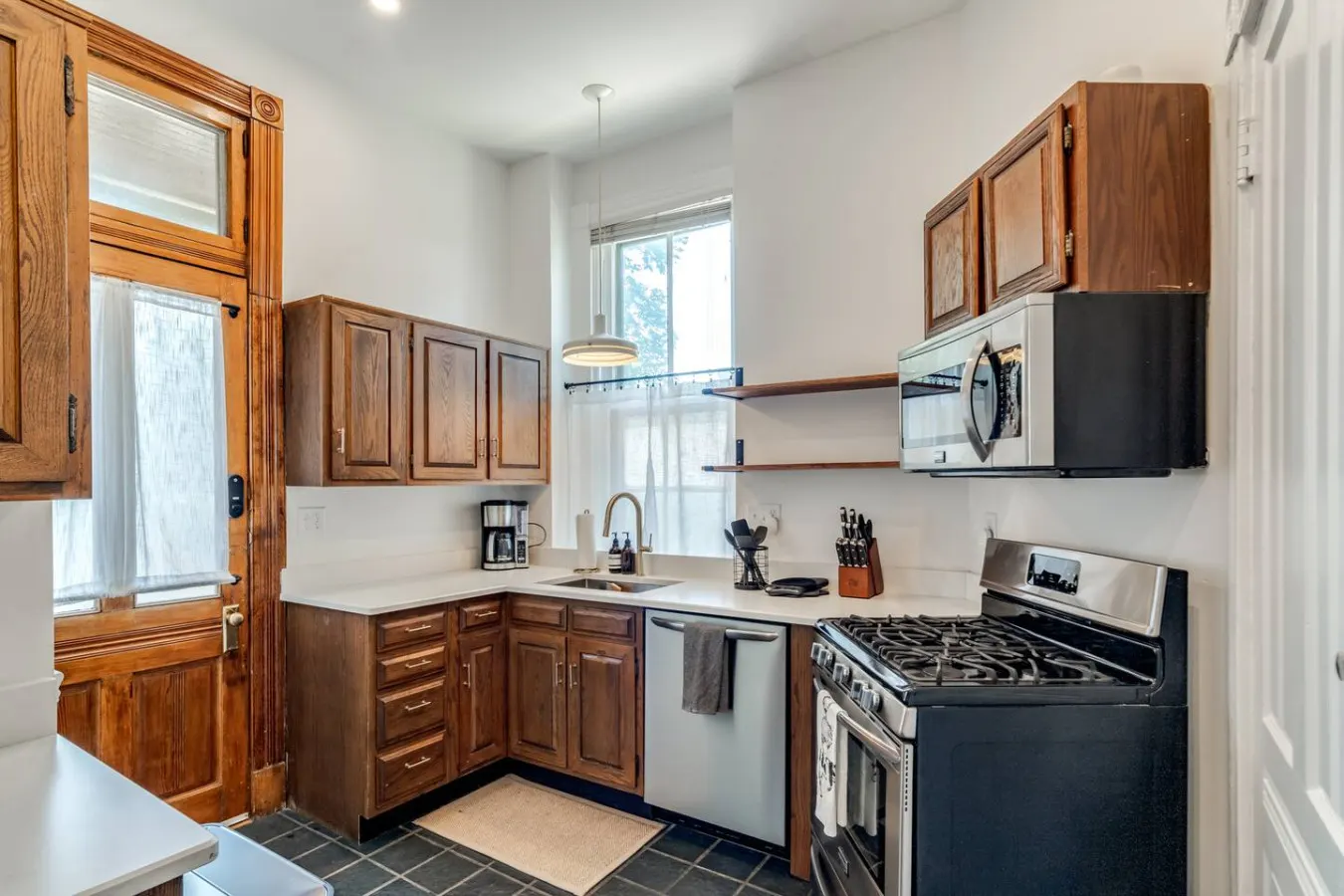 Clifton 1 Bed Renovated Historic Home by Zoo, UC 13