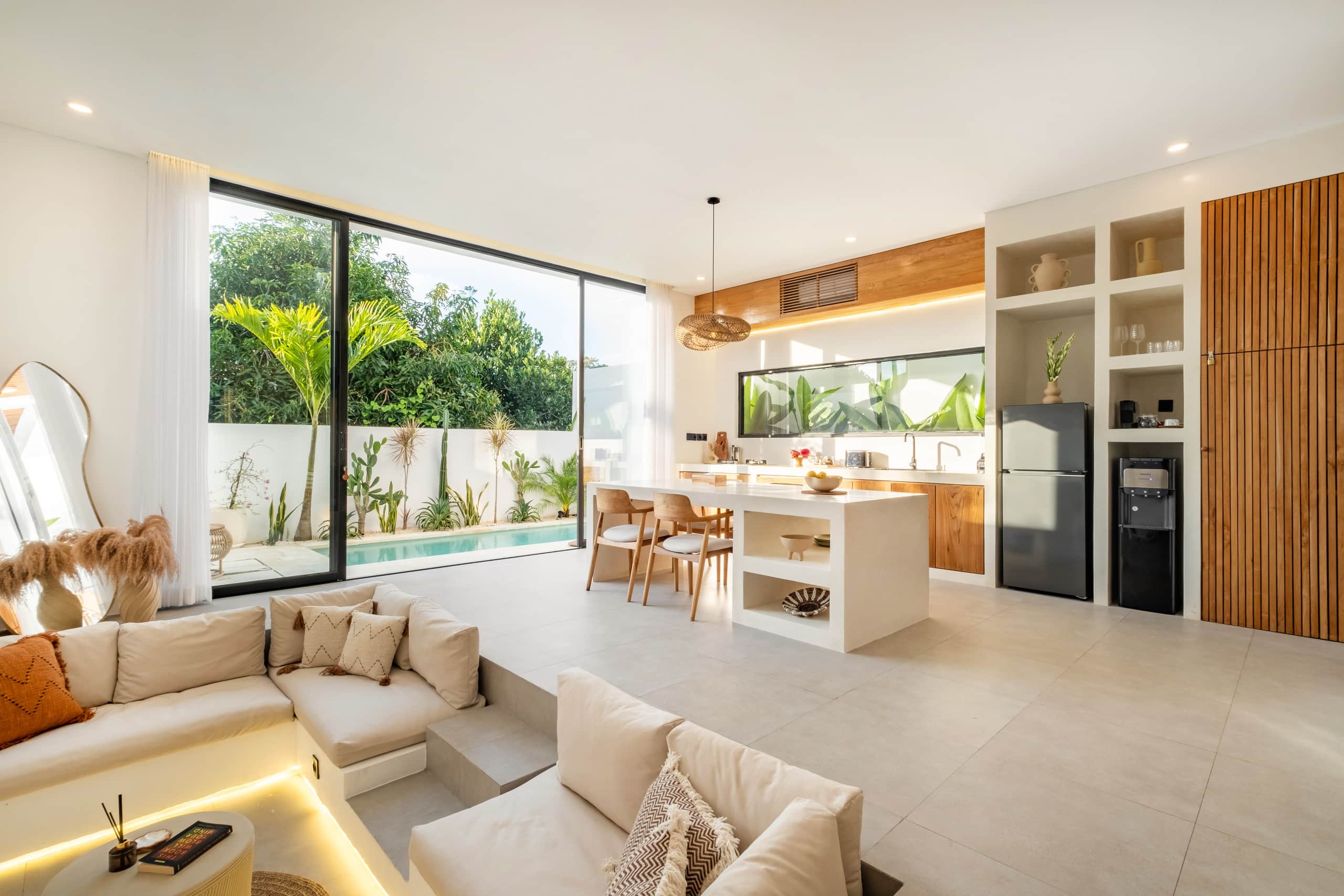 Stylish 1BR Retreat with Sunken Living Room & Pool — photo 4