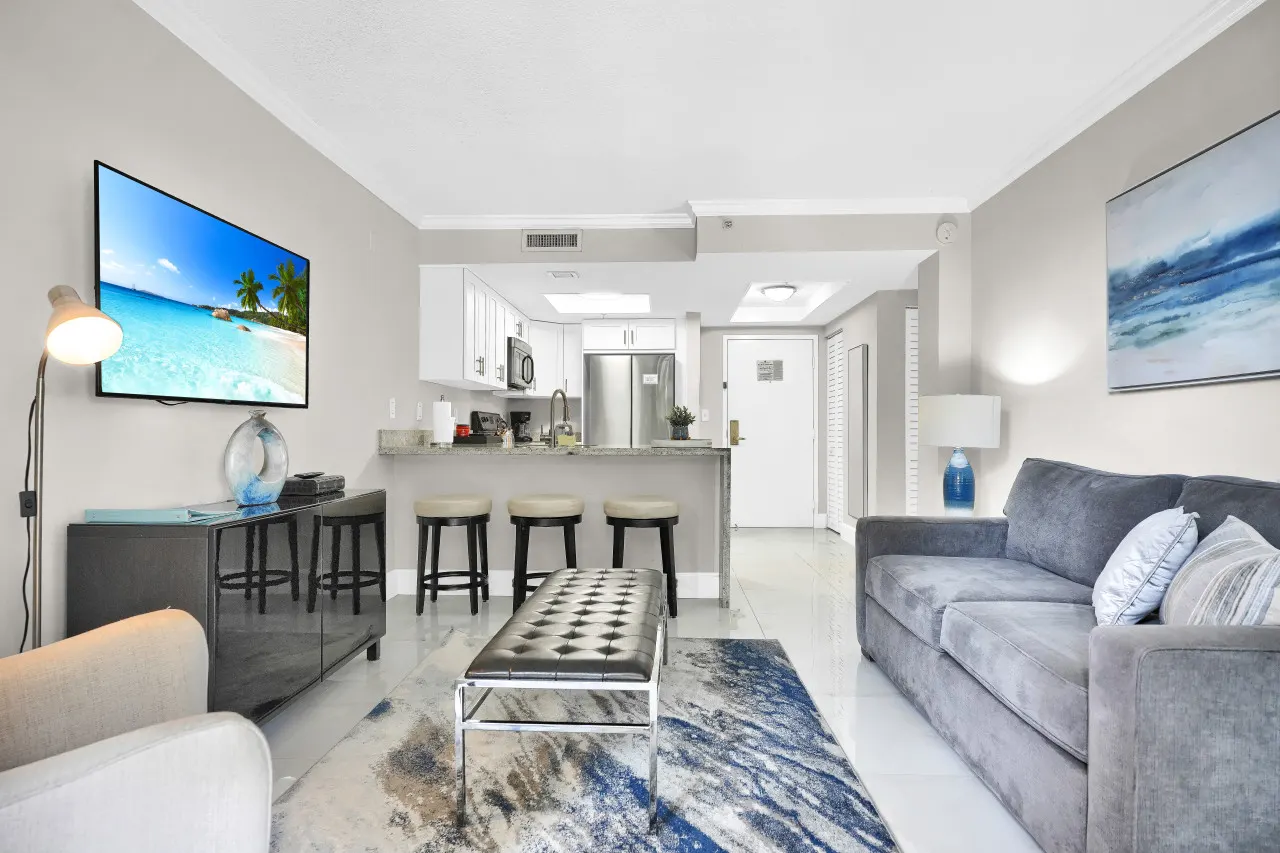 SF Palm Oasis Full Kitchen Free Parking 1
