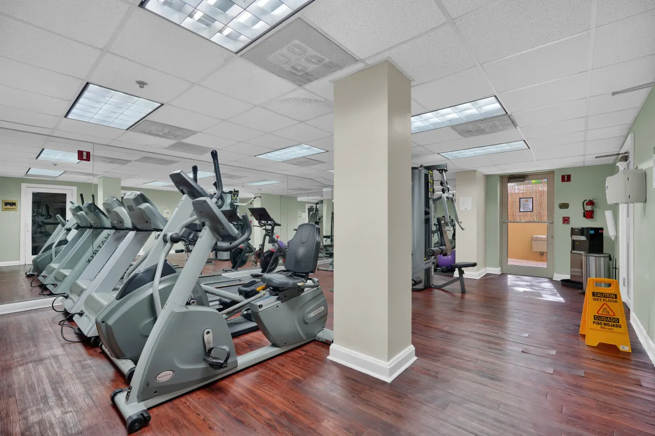 SF Palm Oasis Full Kitchen Free Parking 8