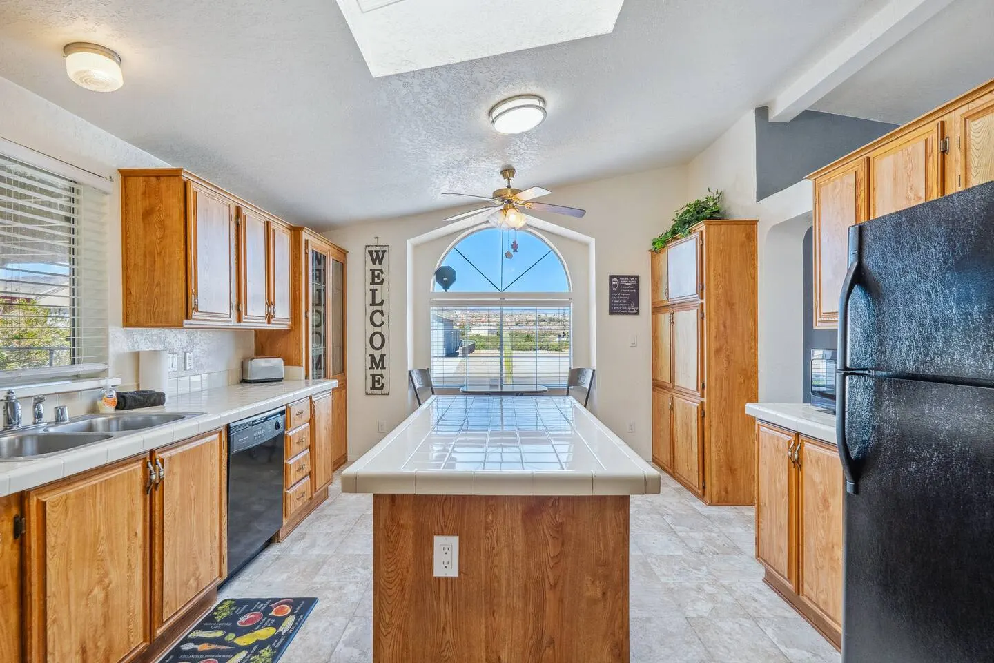 Across from water & pet-friendly - Bullhead Bend! 11