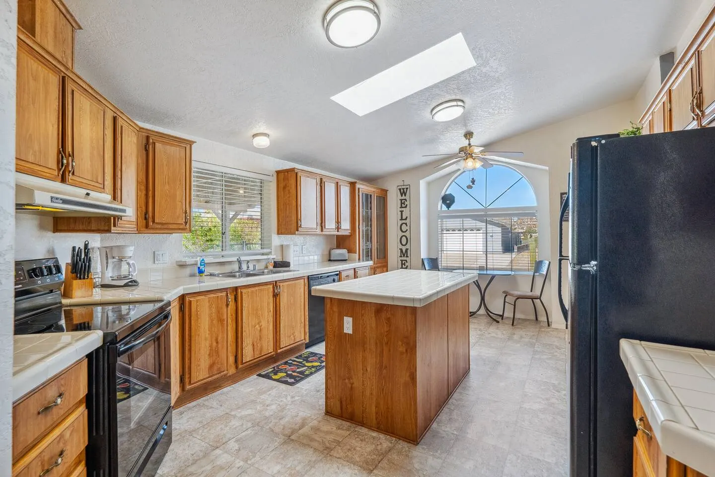 Across from water & pet-friendly - Bullhead Bend! 12