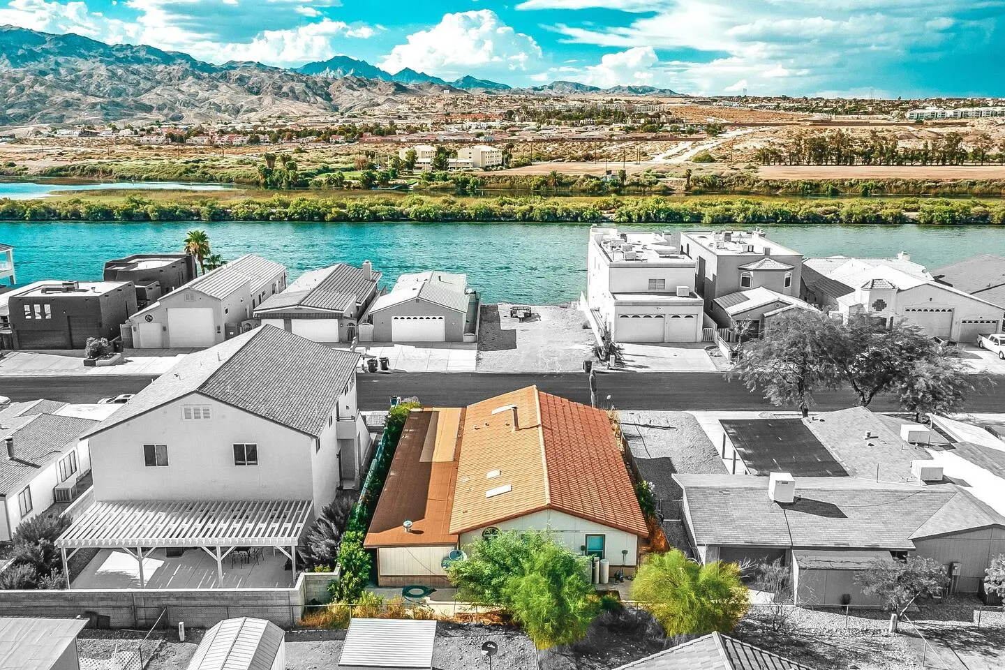 Across from water & pet-friendly - Bullhead Bend! 5