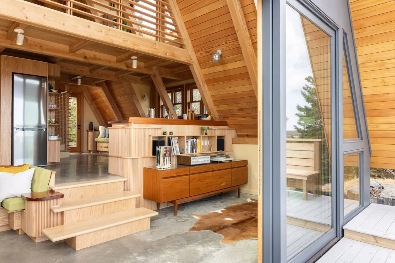 Shackup A-frame— Private Hot Tub & Beach Access 11