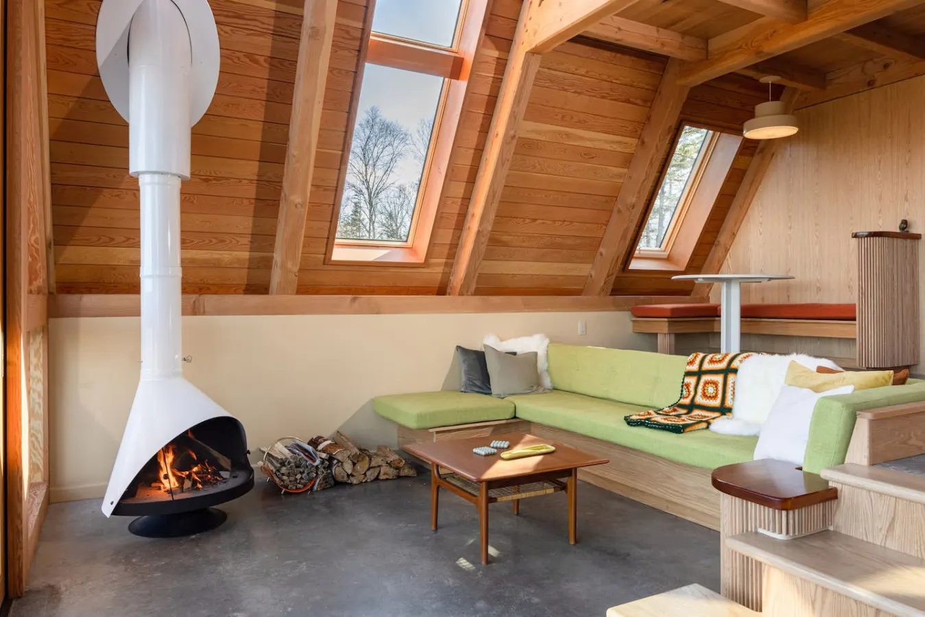 Shackup A-frame— Private Hot Tub & Beach Access 7