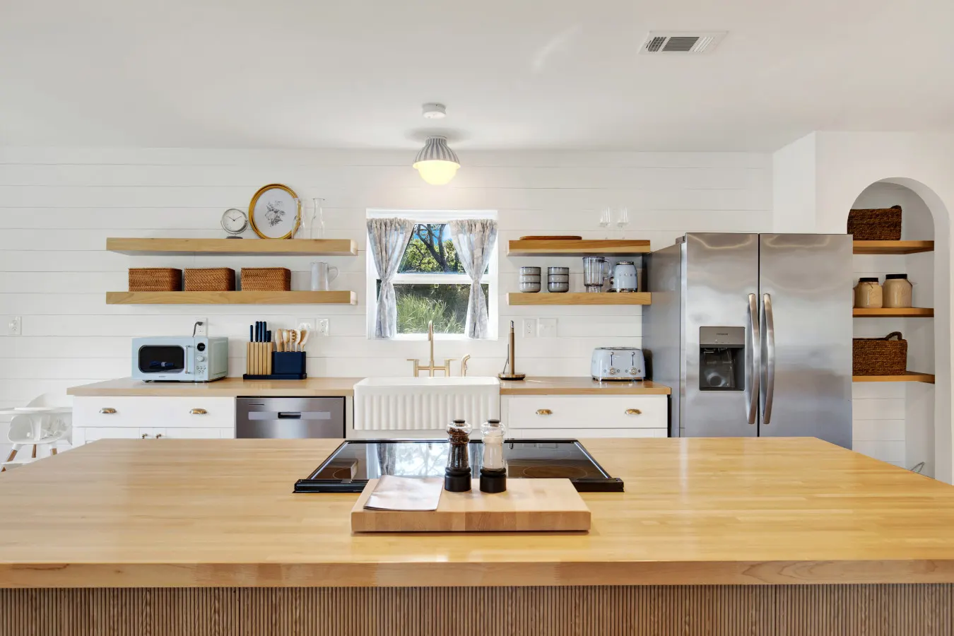 Summer House: 3 BDR Luxury Family Beach House w Pool — photo 5
