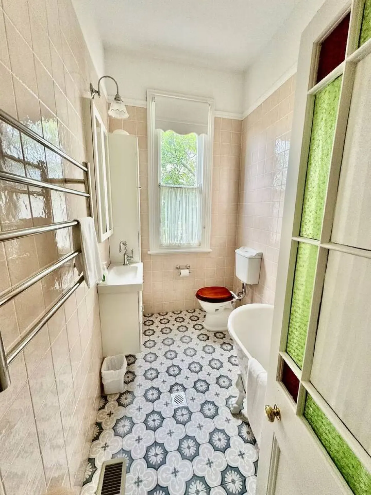 Idlehour - central, cosy classic mountain cottage 10