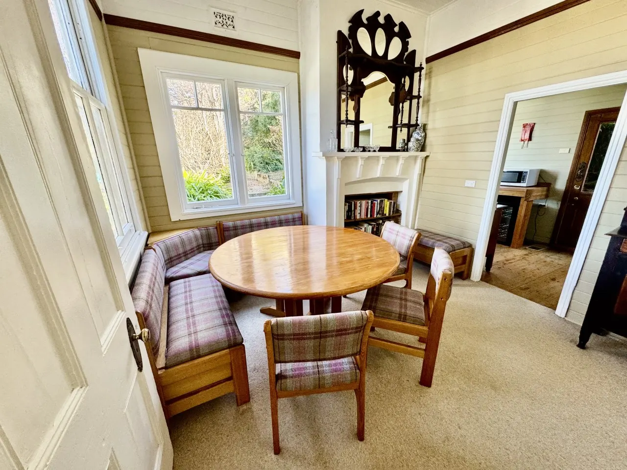 Idlehour - central, cosy classic mountain cottage 6