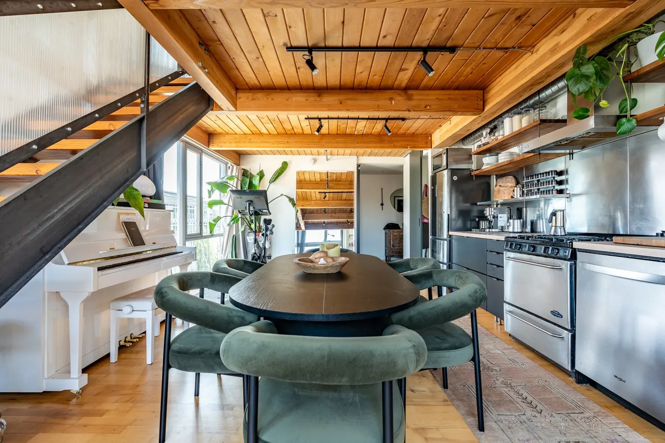 Loft Apartment Cali King Peloton Walkable 13
