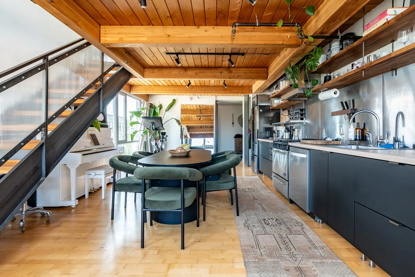 Loft Apartment Cali King Peloton Walkable 14