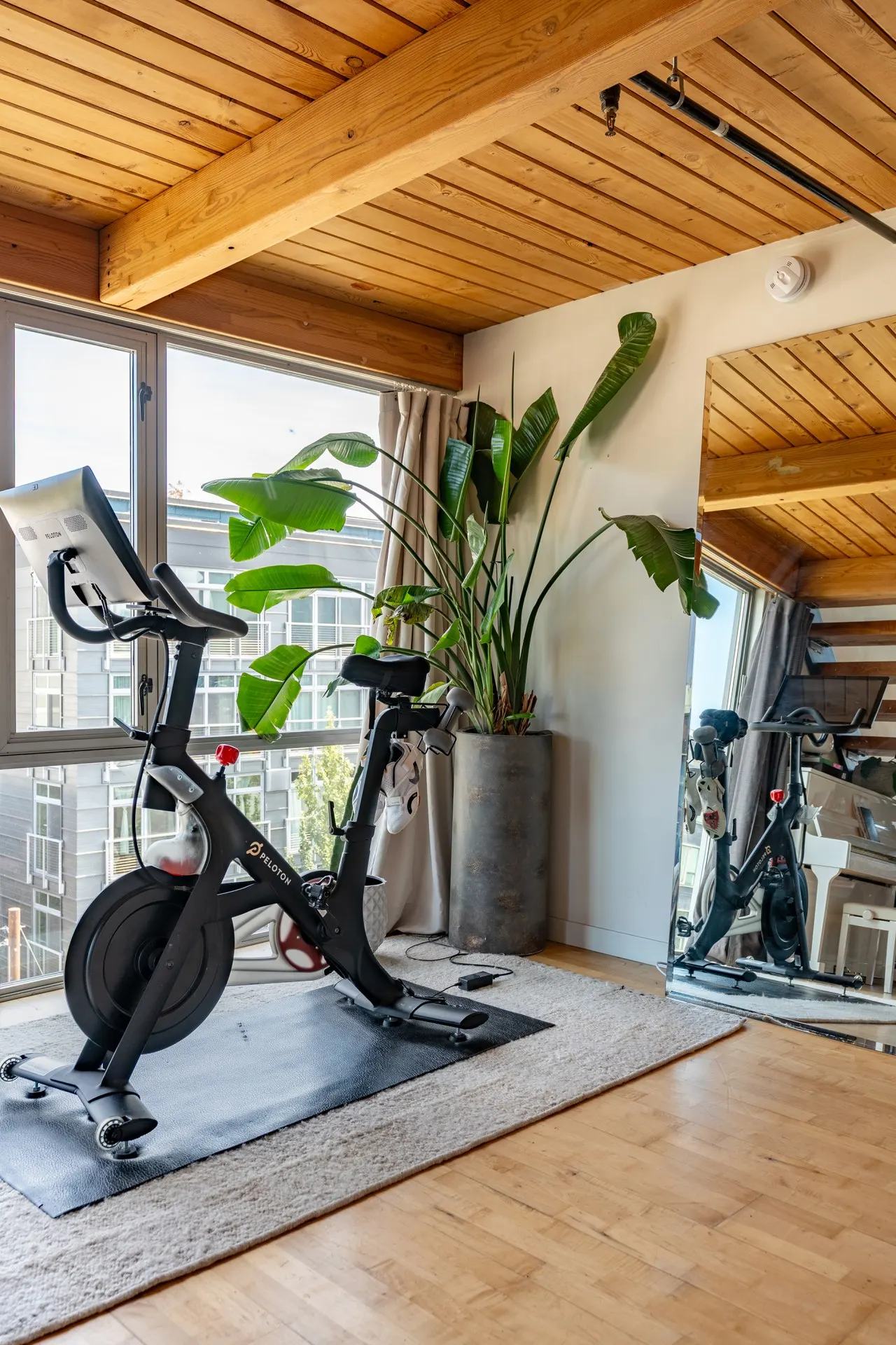 Loft Apartment Cali King Peloton Walkable 18