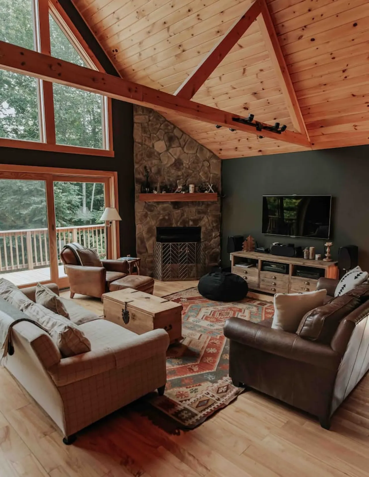 Private Getaway by Bethel with hot tub