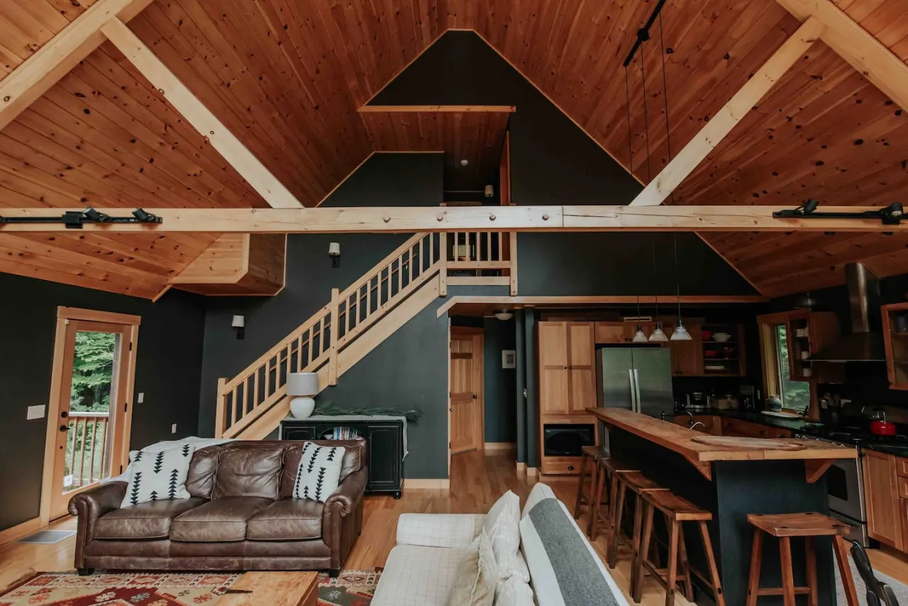 Private Getaway by Bethel with hot tub 9