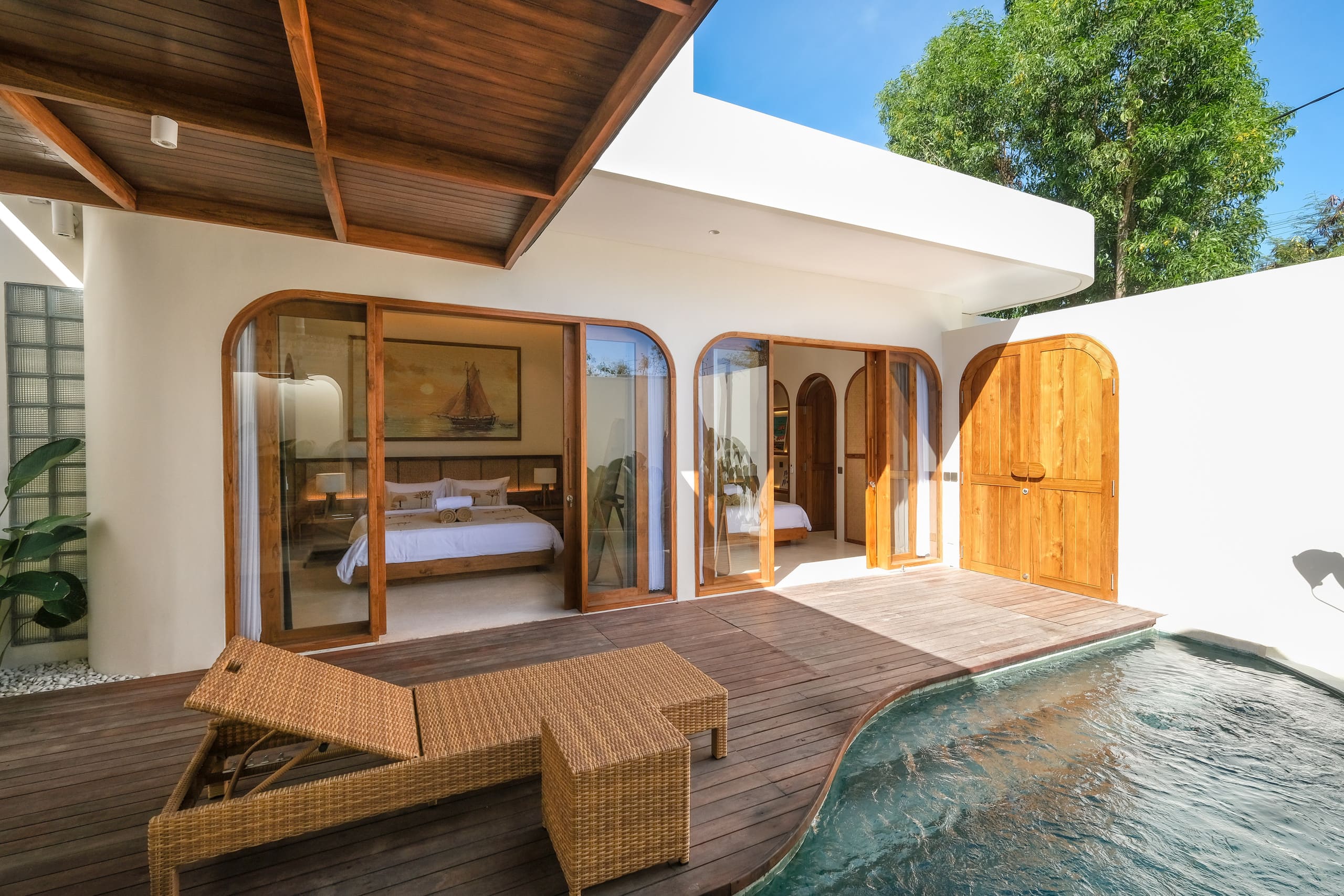 A Modern Mediterranean Haven with Rooftop Views 28