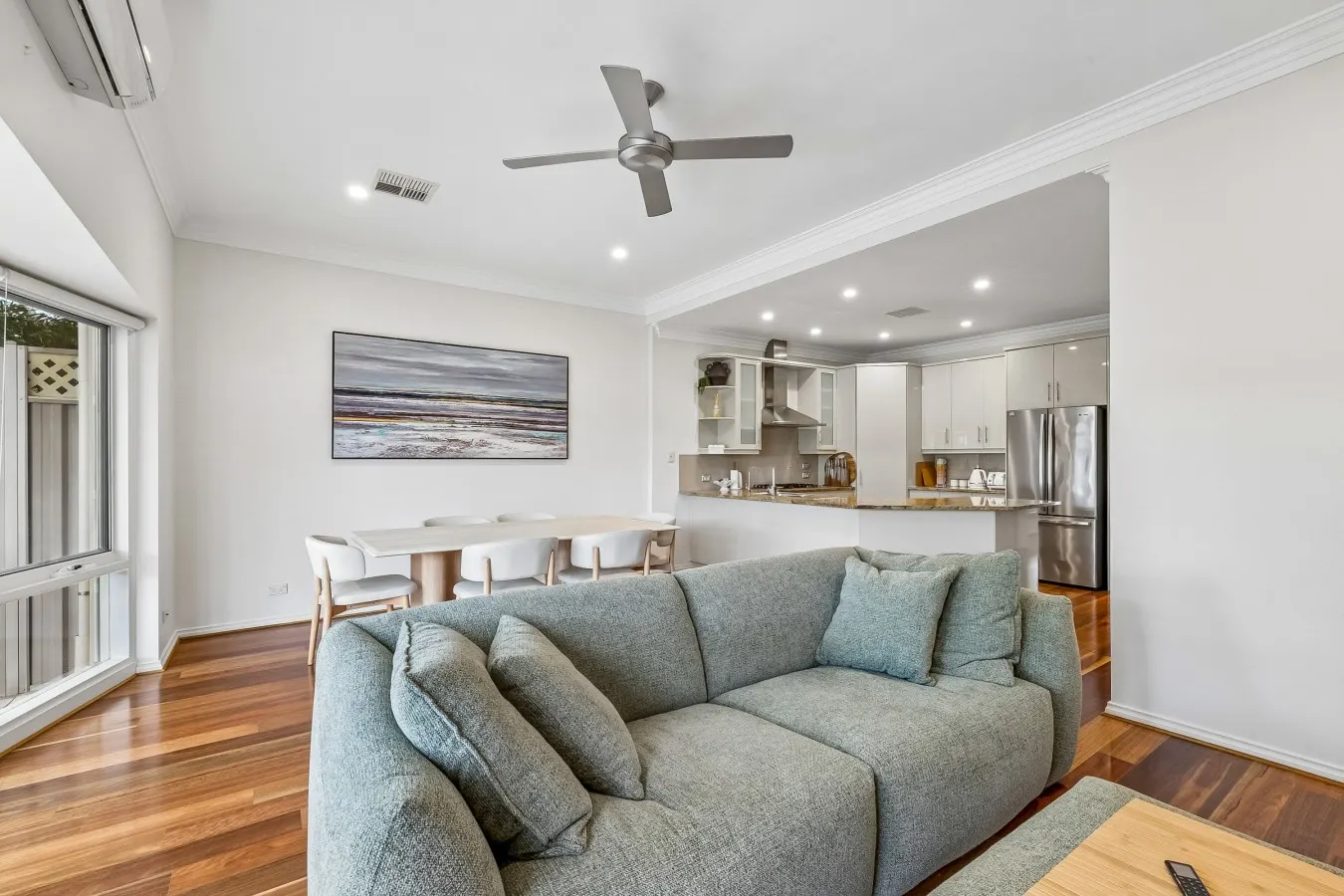 Coastal Glenelg House with Spa & Balcony 4