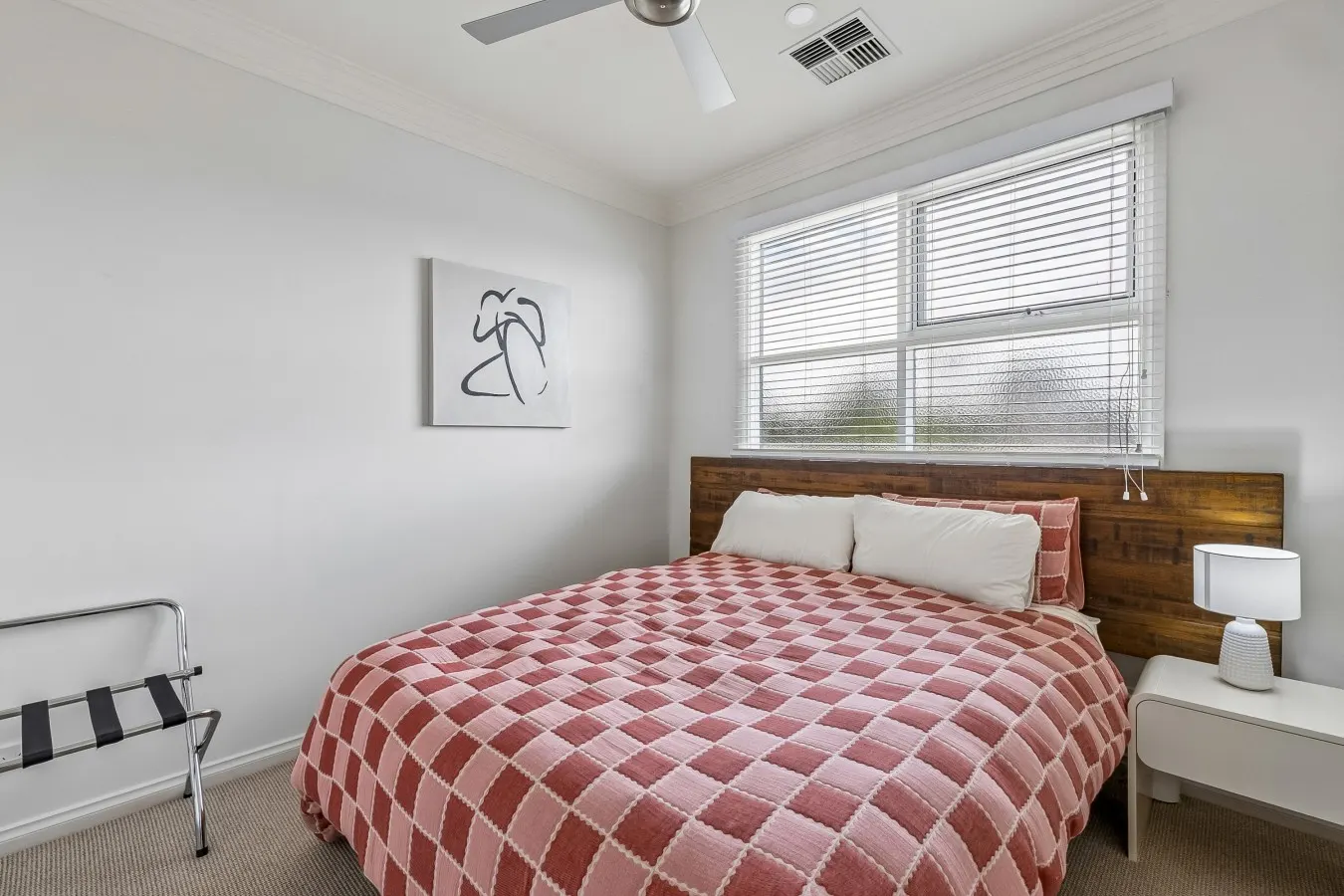 Coastal Glenelg House with Spa & Balcony 8